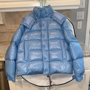 Men’s Maya 70 Down Baby Blue Puffer Jacket with Hood and Dust Bag
